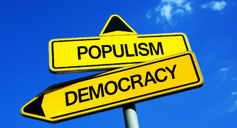 ポピュリズムと民主主義の戦いを示す図