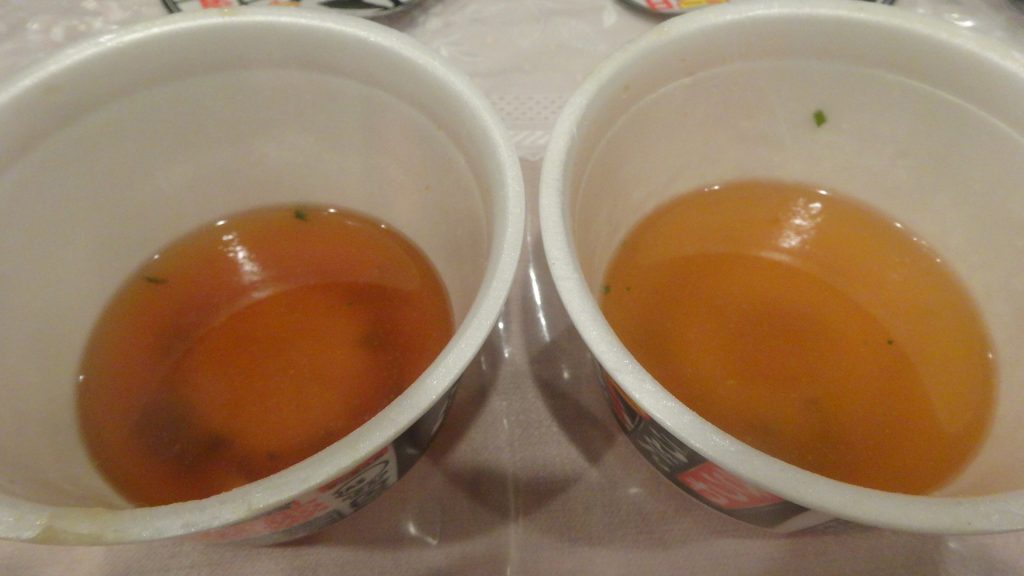 スープの色の東西比較２